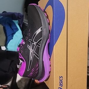 Asics gel kayano 29. running shoes  6 1/2